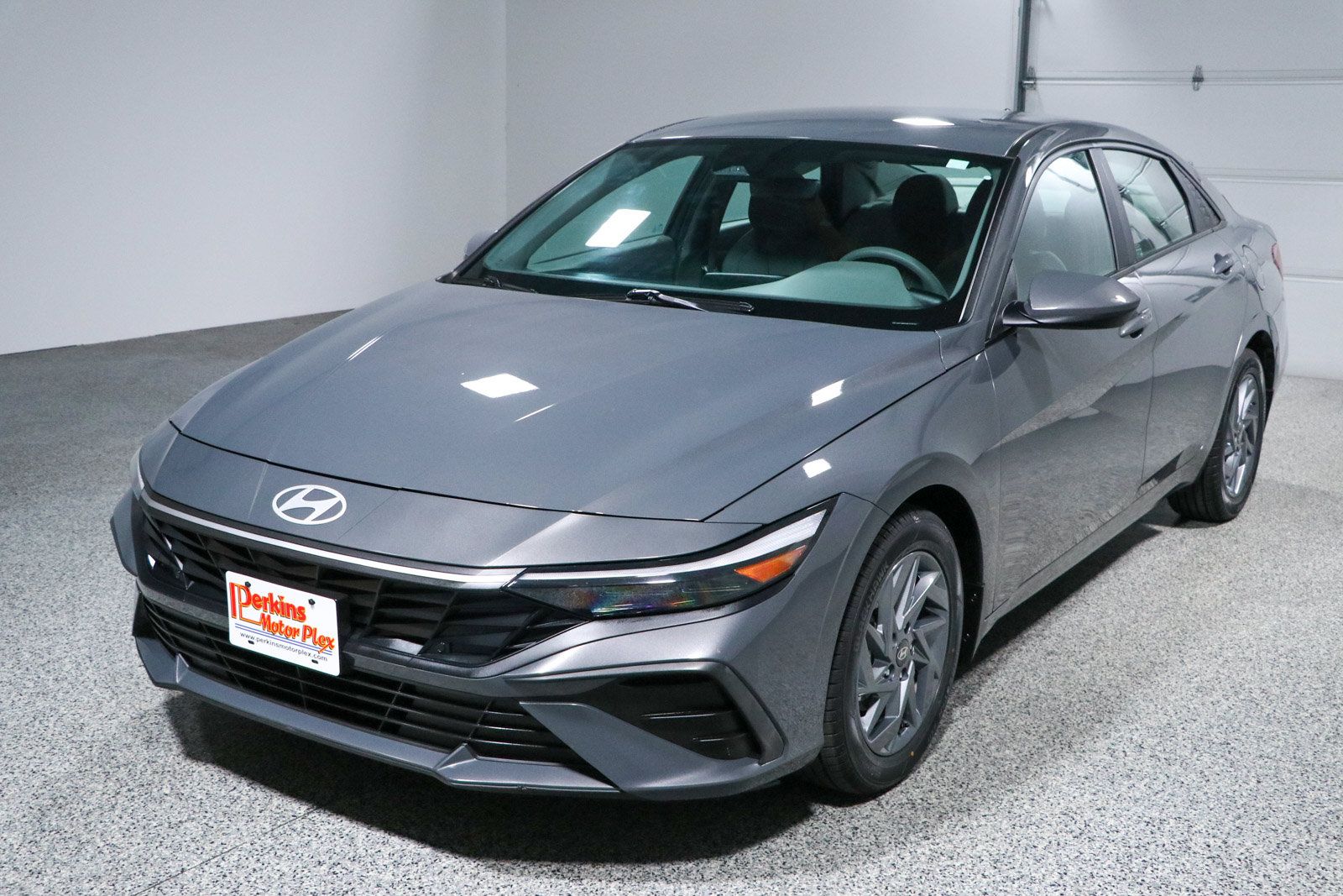 Used 2024 Hyundai Elantra SEL FWD image 29