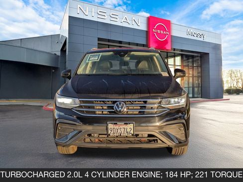 Used 2023 Volkswagen Tiguan SE image 4