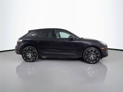 Certified 2023 Porsche Macan AWD/4WD image 8