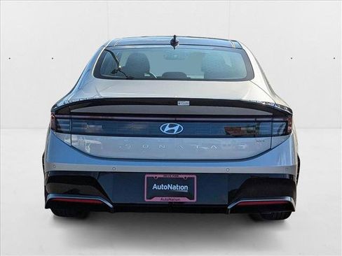 New 2025 Hyundai Sonata Limited image 7