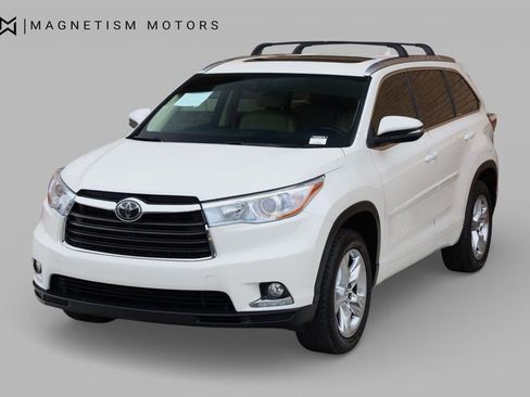 Used 2015 Toyota Highlander Limited w/ Driver Technology Package image 6