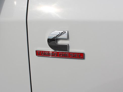 Used 2024 RAM 3500 SLT w/ Quick Order Package 2YG SLT AWD/4WD image 35