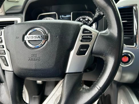 Used 2017 Nissan Titan SL image 20