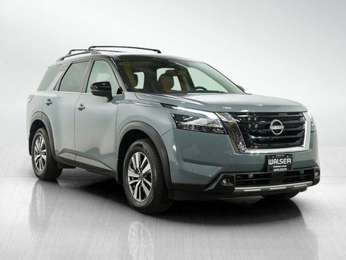 Used 2022 Nissan Pathfinder SL image 8