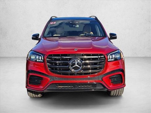 Used 2024 Mercedes-Benz GLS 450 4MATIC image 2