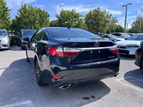 Used 2017 Lexus ES 350 w/ Luxury Package FWD image 4