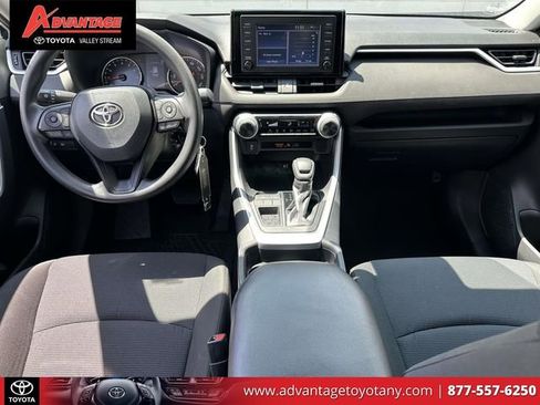 Certified 2019 Toyota RAV4 LE FWD image 18