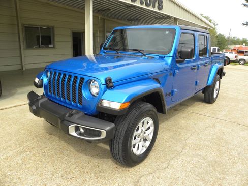 Used 2023 Jeep Gladiator Sport AWD/4WD image 5