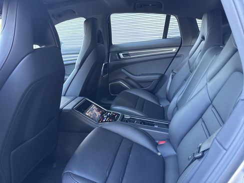 Certified 2023 Porsche Panamera 4 image 6