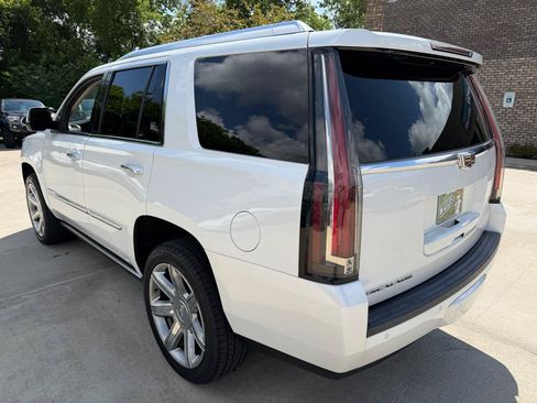 Used 2016 Cadillac Escalade Premium RWD image 7