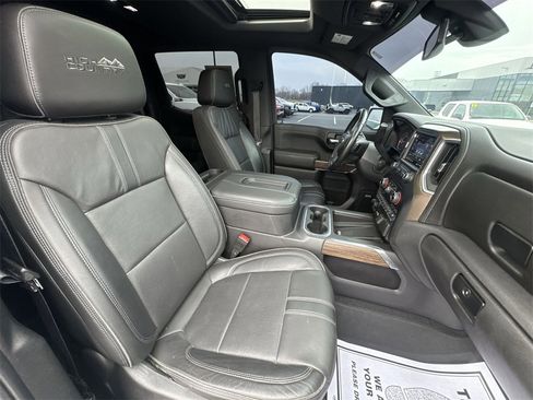 Used 2019 Chevrolet Silverado 1500 High Country image 25