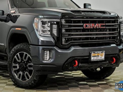 Used 2020 GMC Sierra 2500 AT4 w/ AT4 Premium Package image 2