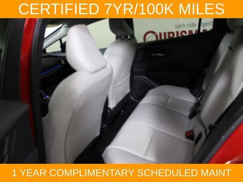 Used 2025 Toyota Prius XLE FWD image 12