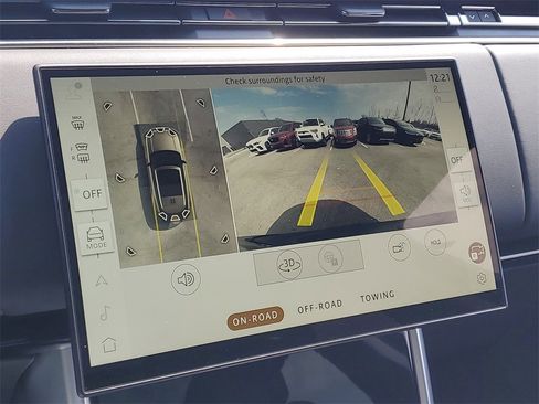 New 2025 Land Rover Range Rover SE image 21