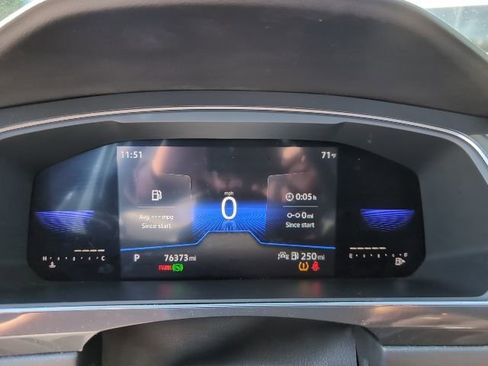 Used 2022 Volkswagen Tiguan S image 12