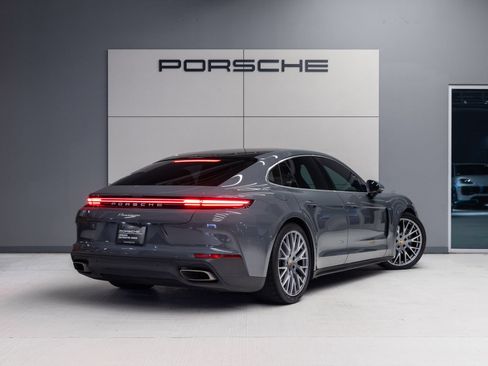 Certified 2025 Porsche Panamera image 7