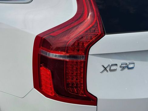 Used 2024 Volvo XC90 B6 Plus w/ Protection Package Premier AWD/4WD image 13