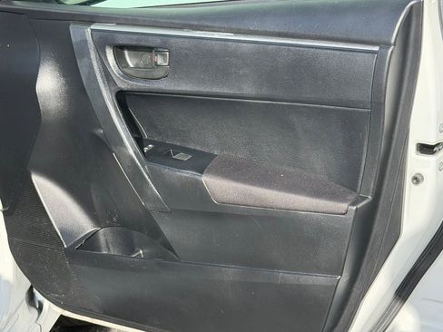 Used 2015 Toyota Corolla L image 23