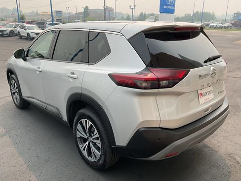Used 2021 Nissan Rogue SV AWD/4WD image 7