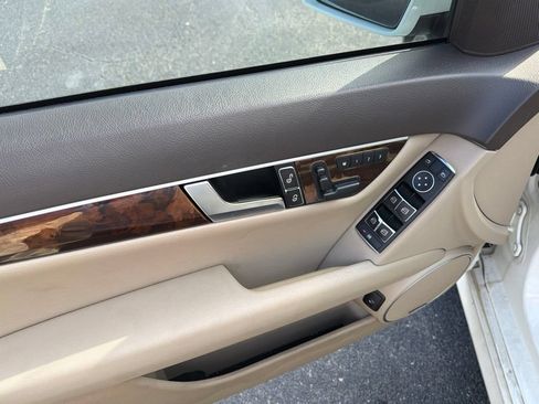 Used 2012 Mercedes-Benz C 250 Sedan image 6