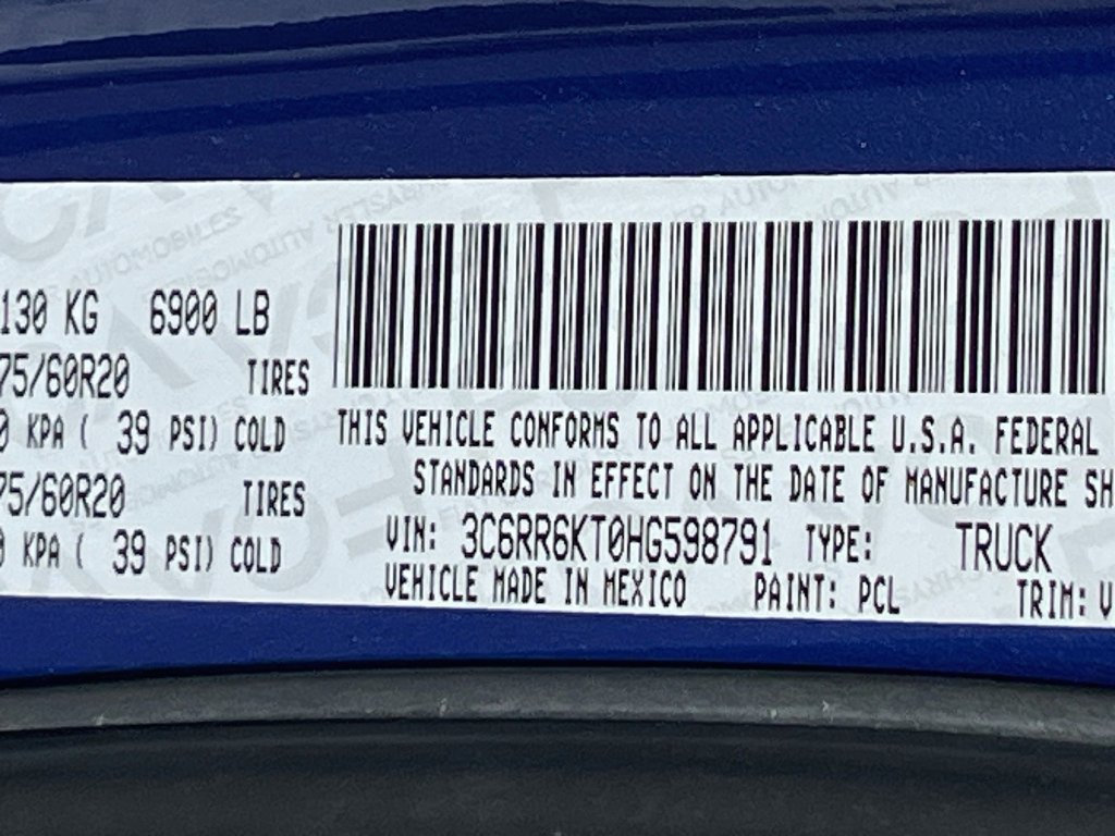Used 2017 RAM 1500 Express RWD image 30