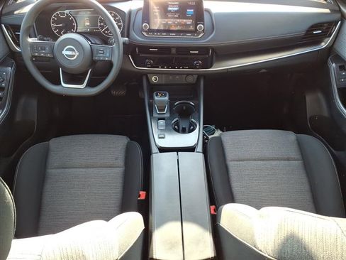 Used 2023 Nissan Rogue SV image 15