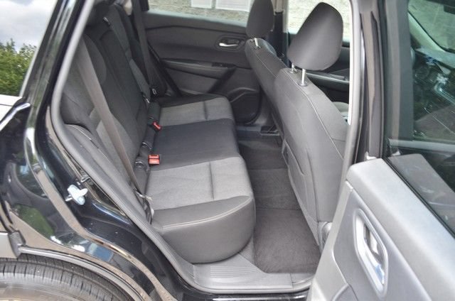 Used 2025 Nissan Rogue SV AWD/4WD image 33