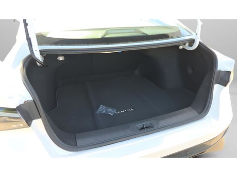 New 2026 Nissan Sentra SR w/ Floor Mat Package FWD image 13