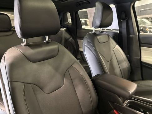 Used 2023 Jeep Compass Limited w/ Sun and Sound Group AWD/4WD image 26