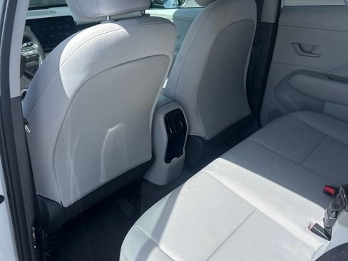 Used 2025 Hyundai Kona SEL image 13