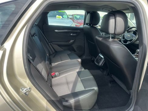 Used 2014 Chevrolet Impala LT w/ Convenience Package FWD image 14