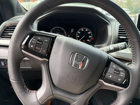 Used 2025 Honda Odyssey Sport-L image 21