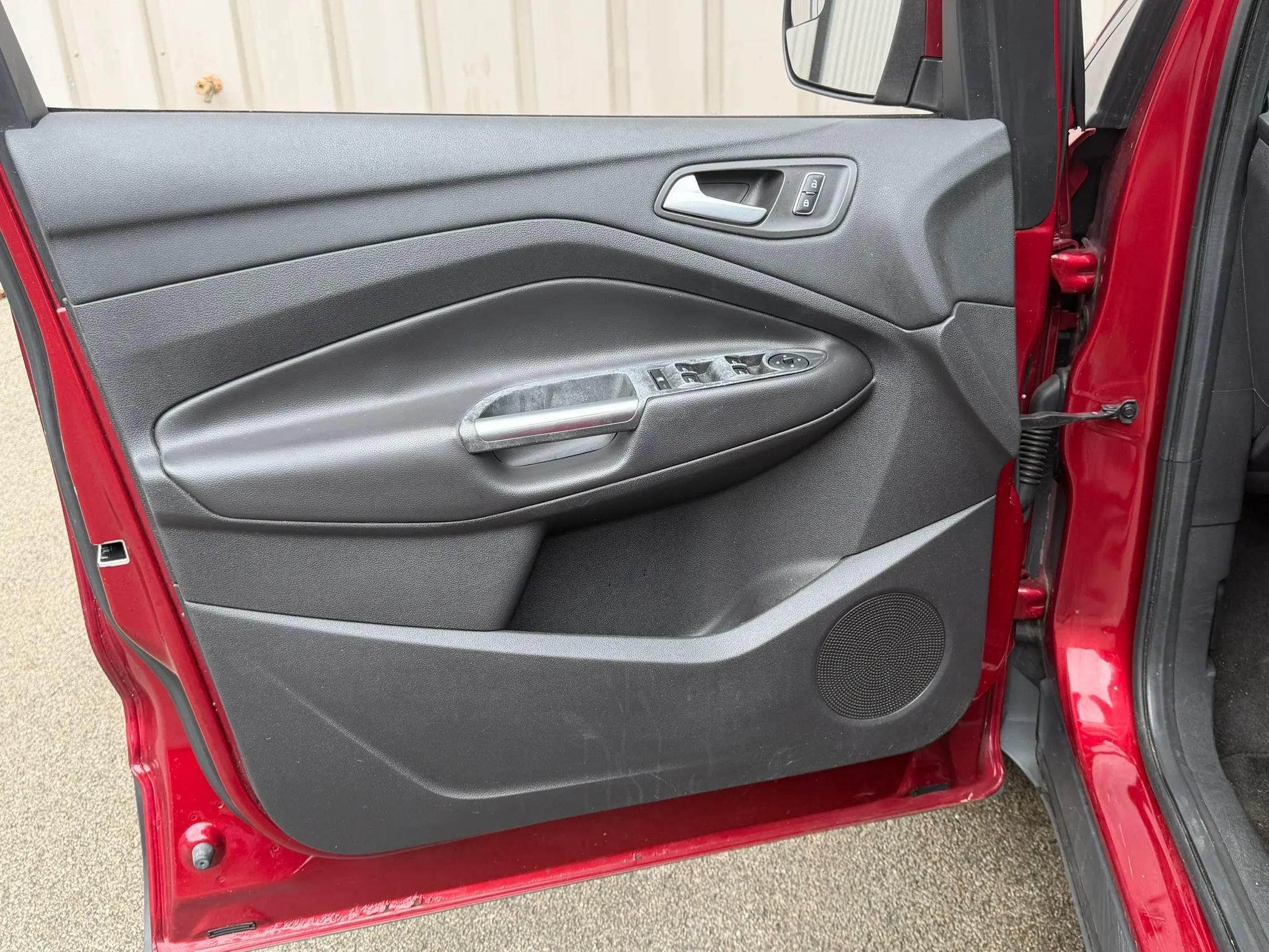 Used 2014 Ford Escape SE w/ Equipment Group 201A FWD image 16