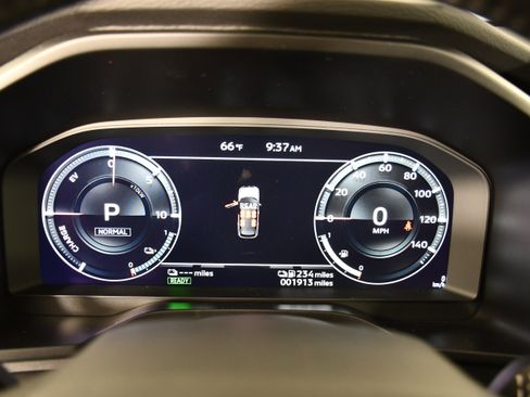 Used 2025 Mitsubishi Outlander SEL image 18