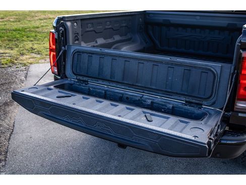 Used 2023 Chevrolet Colorado ZR2 w/ ZR2 Convenience Package III image 17