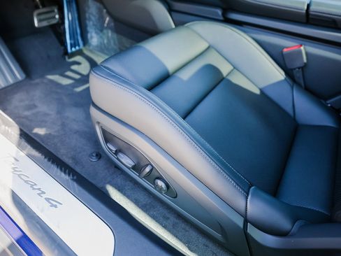 New 2025 Porsche Taycan image 14