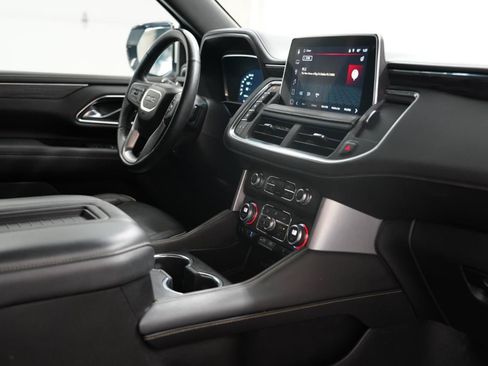 Used 2023 GMC Yukon SLT w/ SLT Premium Package RWD image 16
