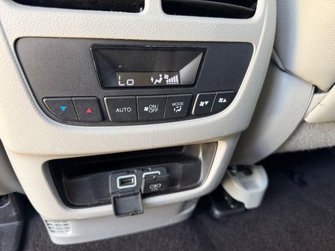 Used 2020 Acura MDX FWD image 10