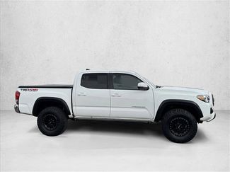 Used 2017 Toyota Tacoma TRD Off-Road w/ Tow Package (A/T) video 4