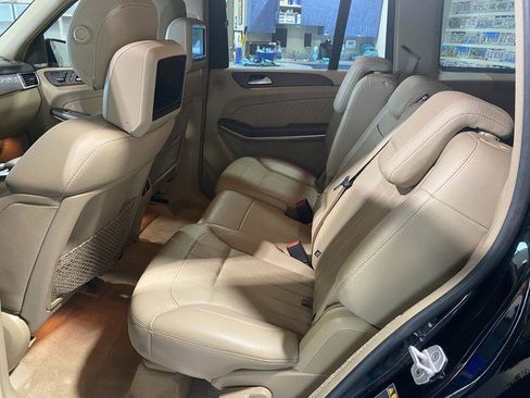 Used 2014 Mercedes-Benz GL 450 4MATIC image 14