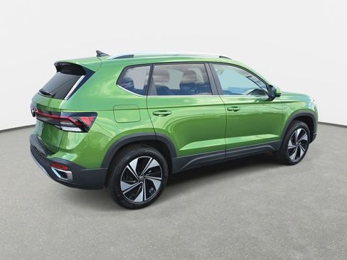 New 2026 Volkswagen Taos SE AWD/4WD image 5