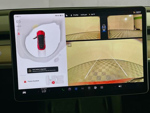 Used 2024 Tesla Model Y Long Range image 21