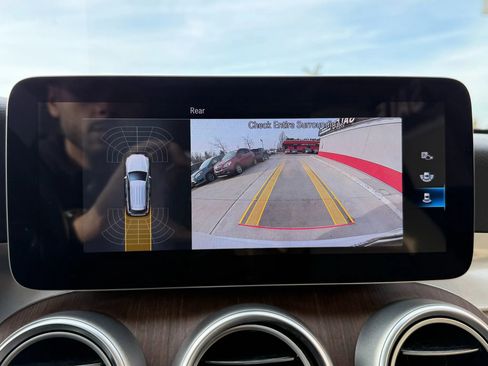 Used 2021 Mercedes-Benz GLC 300 GLC 300 4MATIC Sport Utility 4 image 19