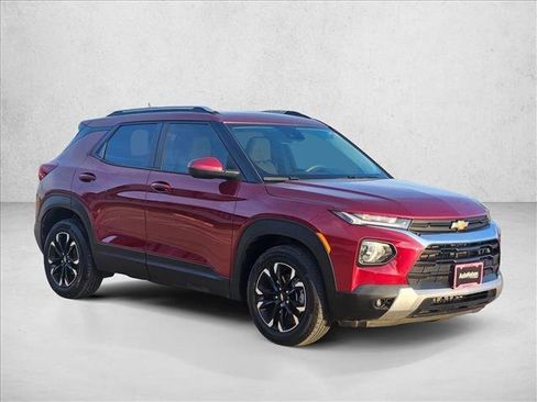 Certified 2023 Chevrolet TrailBlazer LT FWD image 3