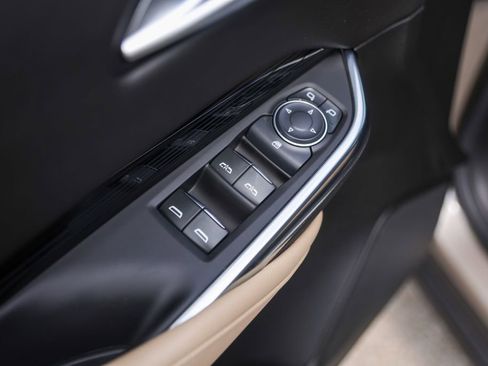 Certified 2024 Cadillac XT4 Luxury w/ Cold Weather Package FWD image 23