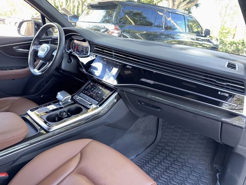 Used 2021 Audi Q7 3.0T Premium Plus image 18