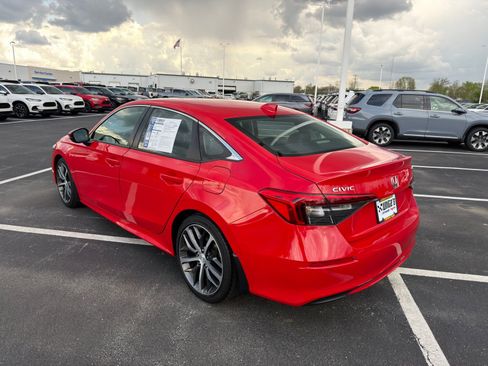 Used 2024 Honda Civic Touring image 6