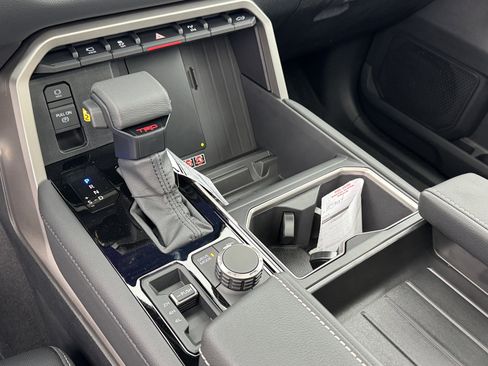 New 2026 Toyota Tundra Limited AWD/4WD image 19