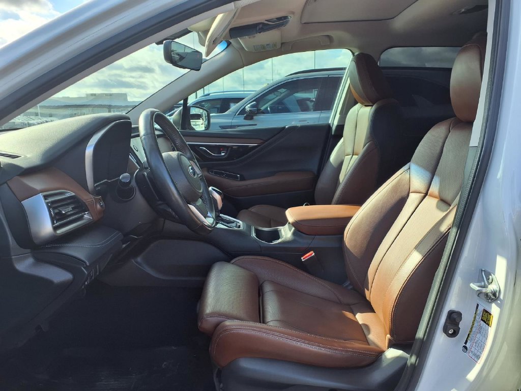 Used 2022 Subaru Outback Touring AWD/4WD image 16