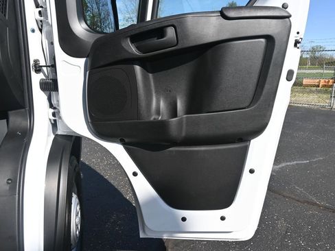 New 2025 RAM ProMaster 2500 w/ Convenience Group image 29